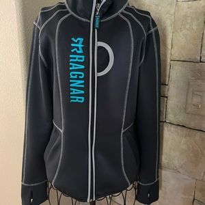 Women’s Ragnar Nordic Track size small jacket.